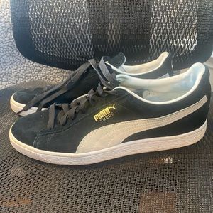 Puma suede mens shoes size 11.5. Black and white. Classic.